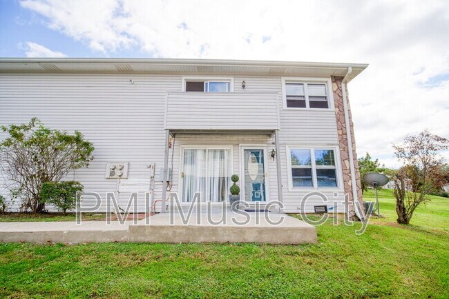 Foto del edificio - 810 Bellevue Rd