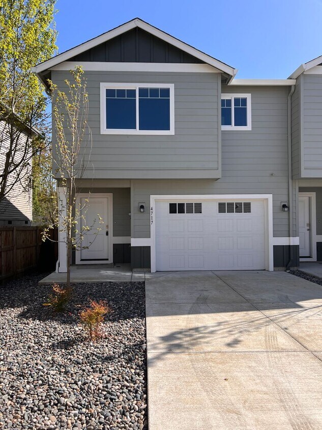 Primary Photo - MOVE IN SPECIAL! Brand New Townhome in Cen...