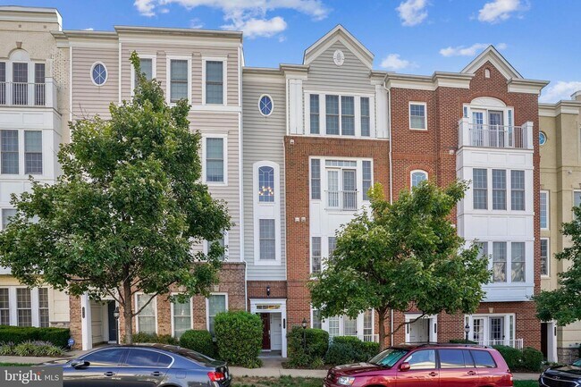 Building Photo - 2408 Brookmoor Ln