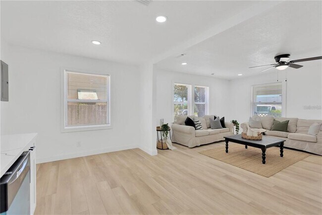 Foto del edificio - 4035 Fairfield Ave S