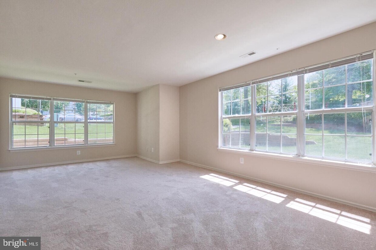 9902 Boysenberry Way, Montgomery Village, MD 20879 Apartments in