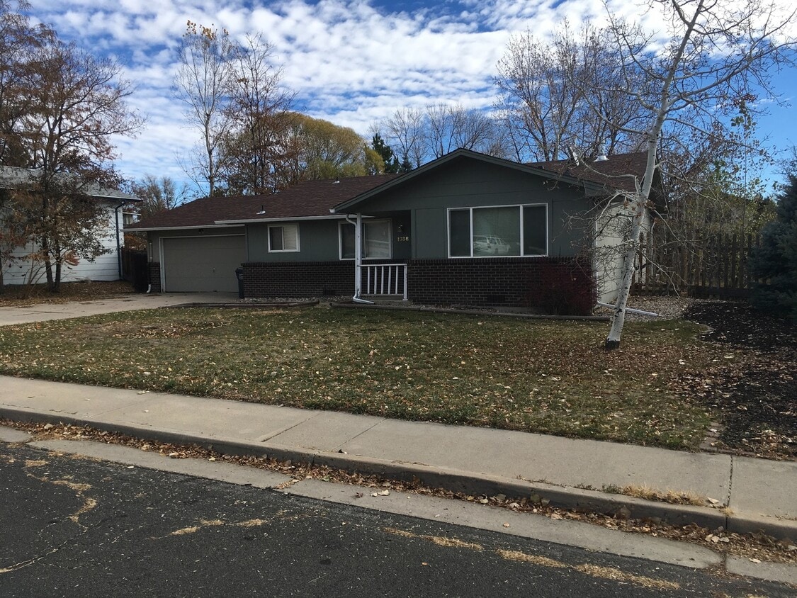 Foto principal - 3 Bed, 2 Bath, 2 Car Garage Home in South Loveland