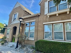 Building Photo - 775 Painter Ct