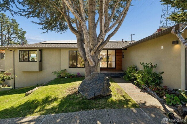 Foto del edificio - 1435 Lakeview Dr