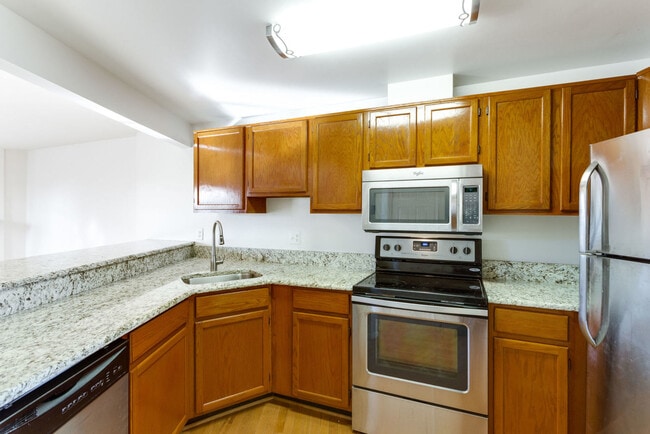 Foto del edificio - 5837 Norham Dr