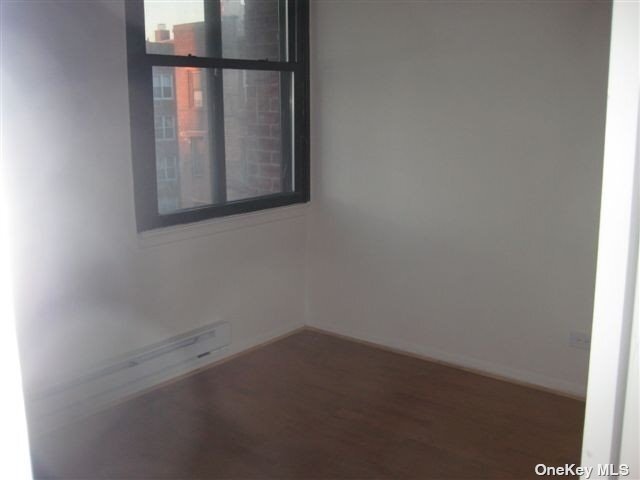 Building Photo - 136-35 Maple Ave