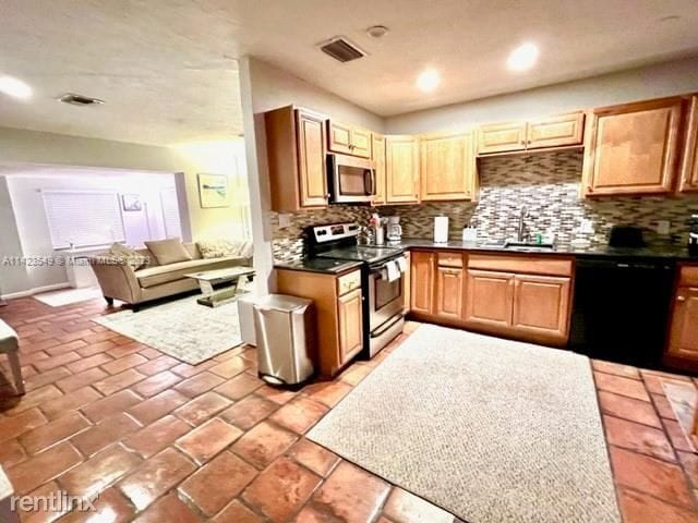 Building Photo - 3 br, 1 bath House - 1335 NE 13th Ave
