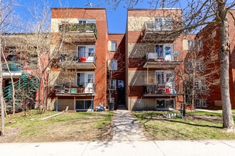 Building Photo - 6305 De La Roche