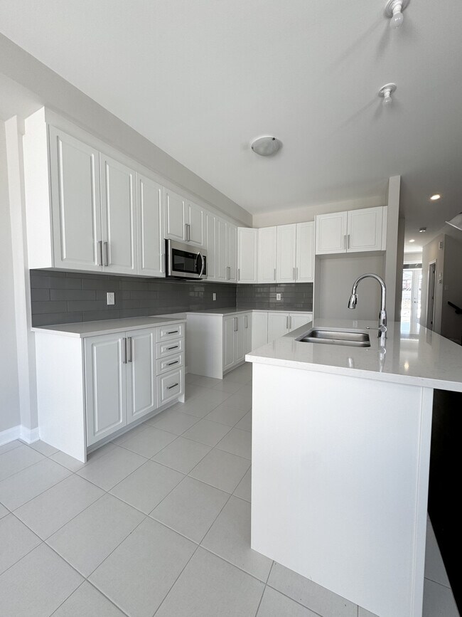 Building Photo - 163 Shallow Pond Pl