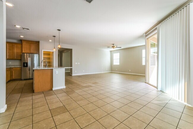 Building Photo - 4235 W Dayflower Dr