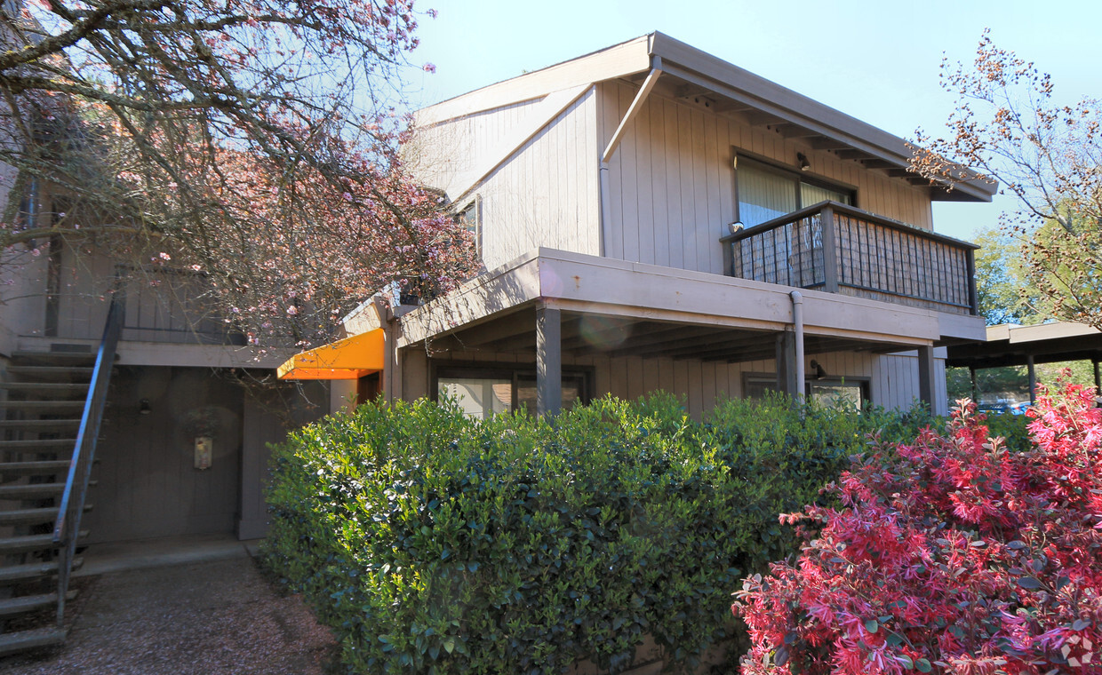 Building Photo - Cambridge Oaks Apartments