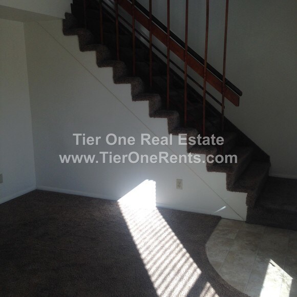 Building Photo - 2738 S Edison St