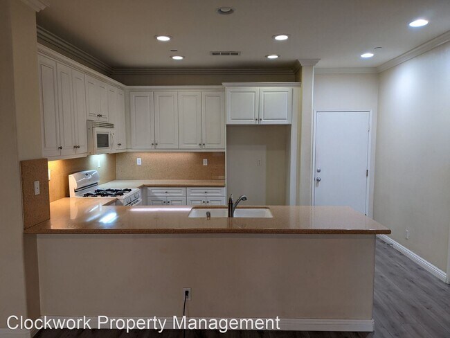 Foto del edificio - 4 br, 3.5 bath House - 12492 Castelo Ln