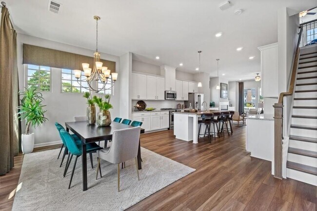 Foto del edificio - 3306 Cherry Grv Ln
