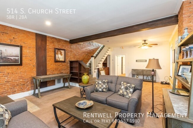 Building Photo - 5BR 2BA Three Story Home_Walk to Downtow+ ...