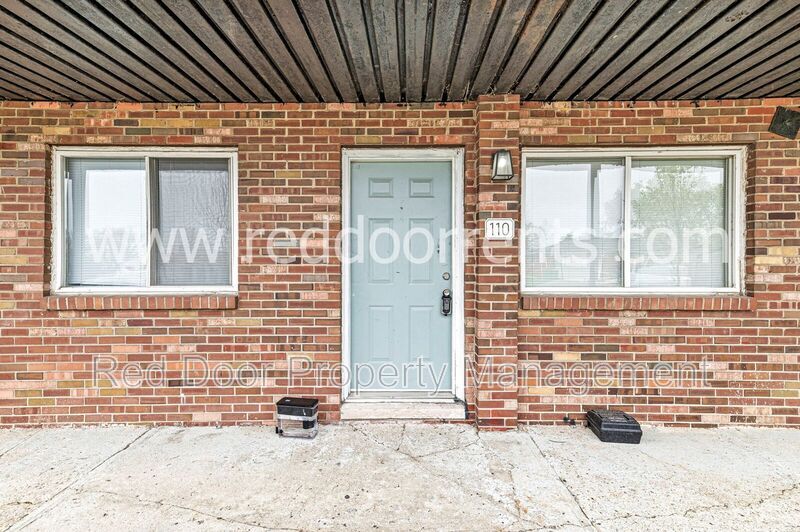 Primary Photo - 10301 Medallion Dr