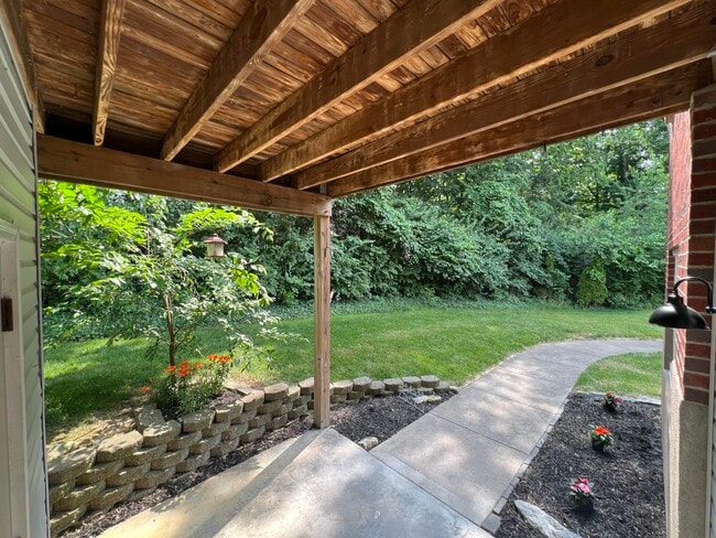 Building Photo - 533 Aspen Glen Dr