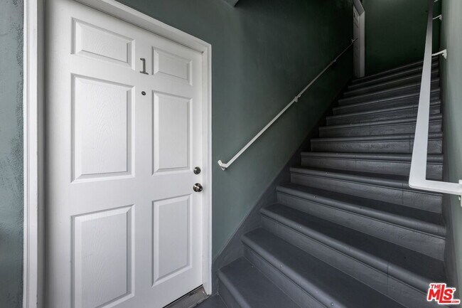 Foto del edificio - 643 Pacific St