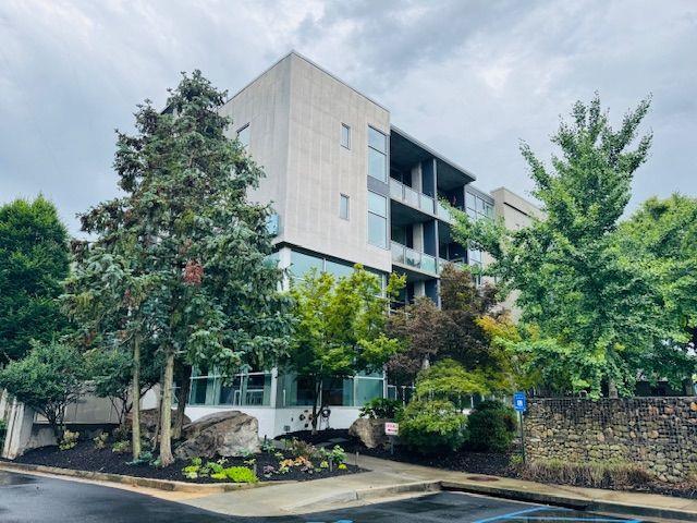 Foto principal - 130 Arizona Ave NE