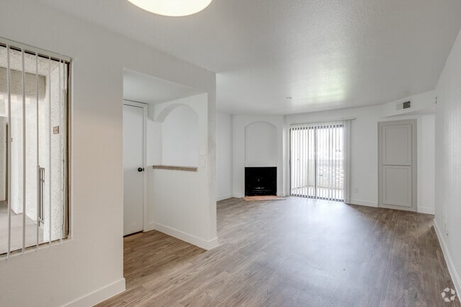 1BR, 1BA - 749 SF - Be Mesa