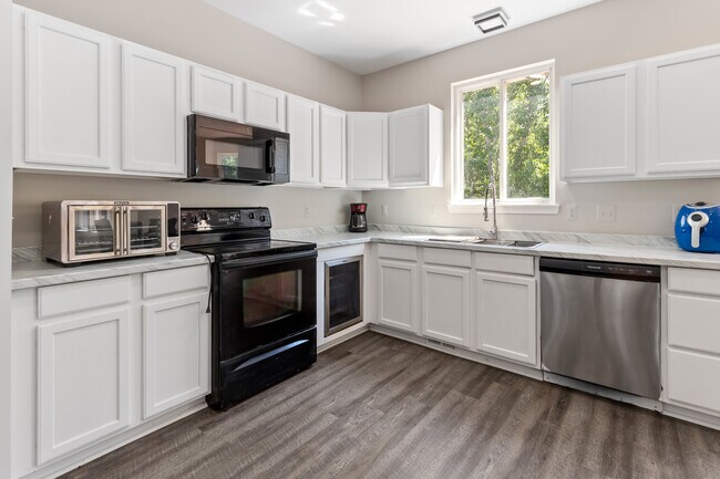 Foto del edificio - 16409 Eastwind St