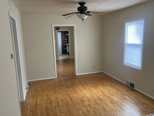 Foto del edificio - 114 N 79th St