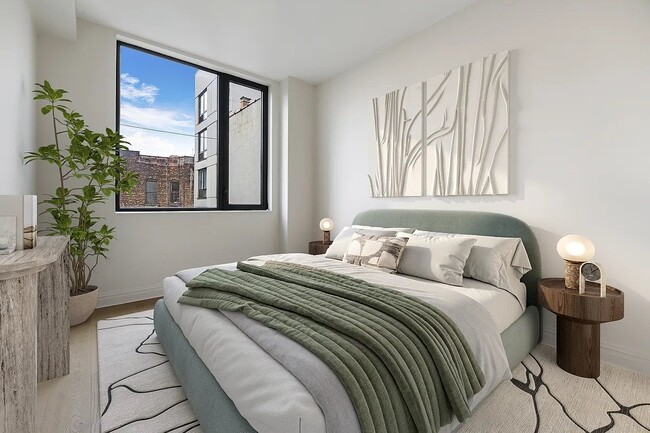 Building Photo - 127 W 112th St