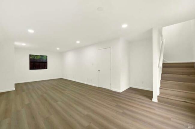 Building Photo - 324 Ohio St