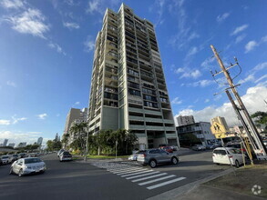 Building Photo - 2444 Hihiwai St