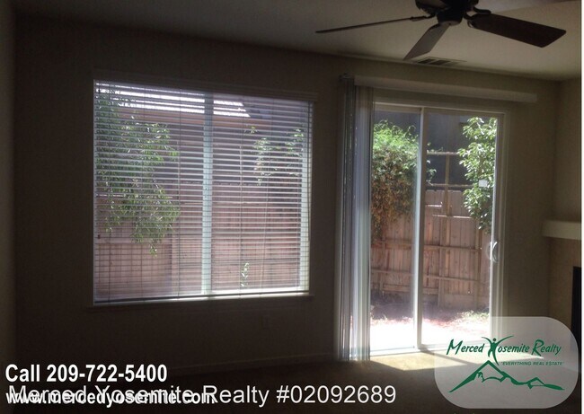 Foto del edificio - 4 br, 2.5 bath House - 1356 Carlsbad Dr