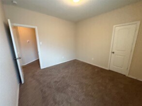 Building Photo - 1410 Spencer Glen Ln