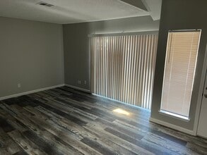 Building Photo - 12608 Newbrook Dr