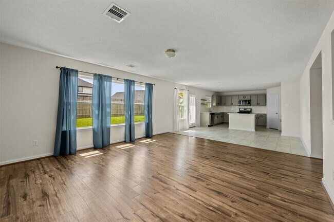 Foto del edificio - 1522 Wheatley Hill Ln