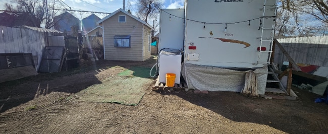 Building Photo - 433 Wall St