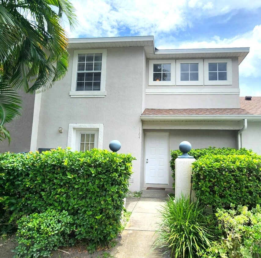 Primary Photo - 1164 Lucaya Cir
