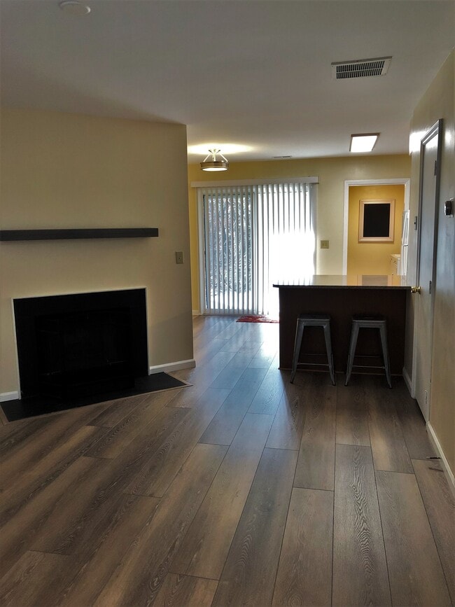 Foto del edificio - 122 Marlowe Ct