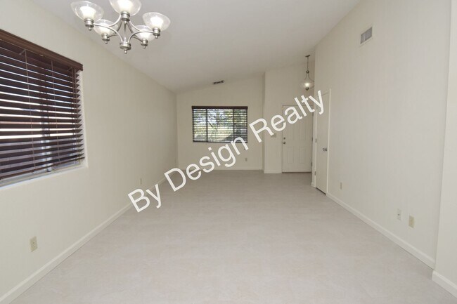 Foto del edificio - West Side - Rancho De Colinas- 3 Bed 2 Bath with Private Pool - Hillside & Mountain Views