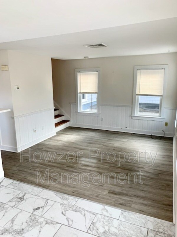 Building Photo - 219 Onset Ave