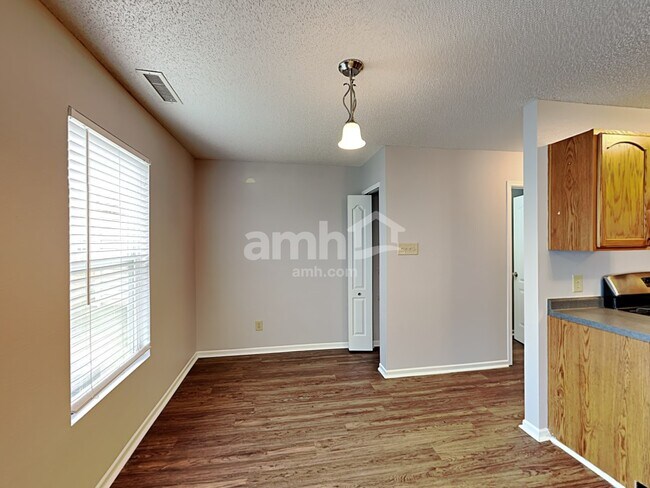 Foto del edificio - 1779 Feather Reed Ln