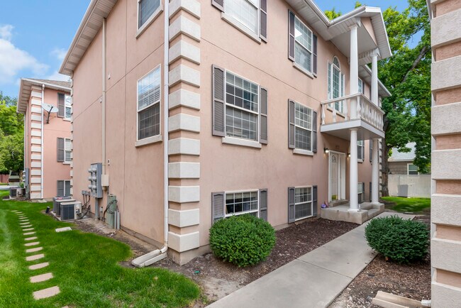 Building Photo - 263 N 300 W