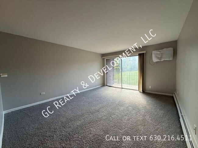 Foto del edificio - 735 Hill Dr