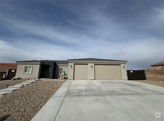 Building Photo - 3471 Sunglow Dr