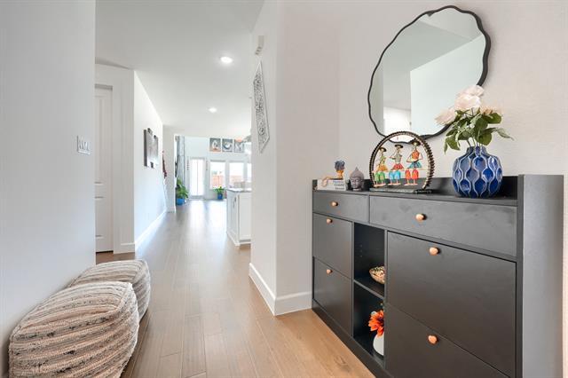 Building Photo - 1203 Grass Holw Pl