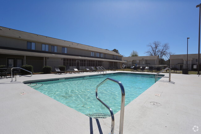 Piscina - Hampton Townhomes