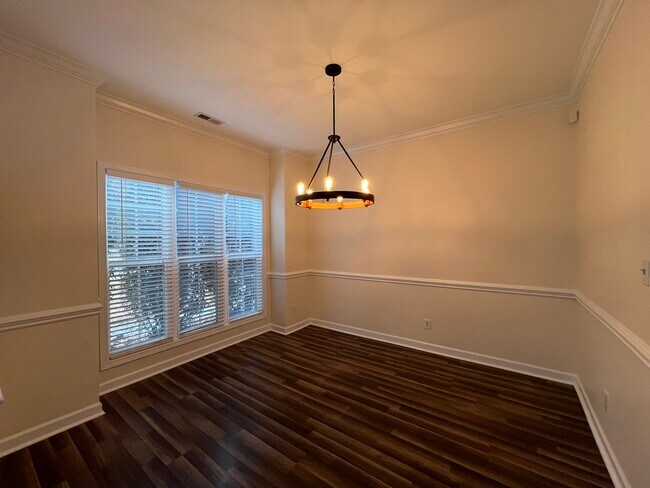 Foto del edificio - 3307 Creek Trail Rd