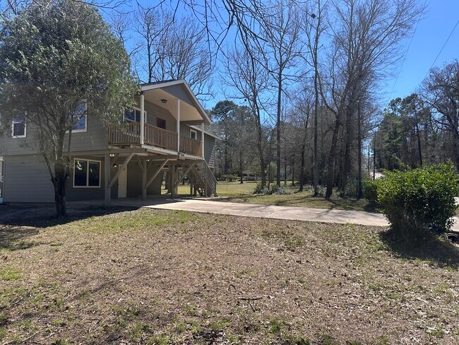 Foto del edificio - 13868 Cedar Hill Rd