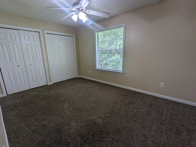 Building Photo - 2445 Emerald Ridge Loop