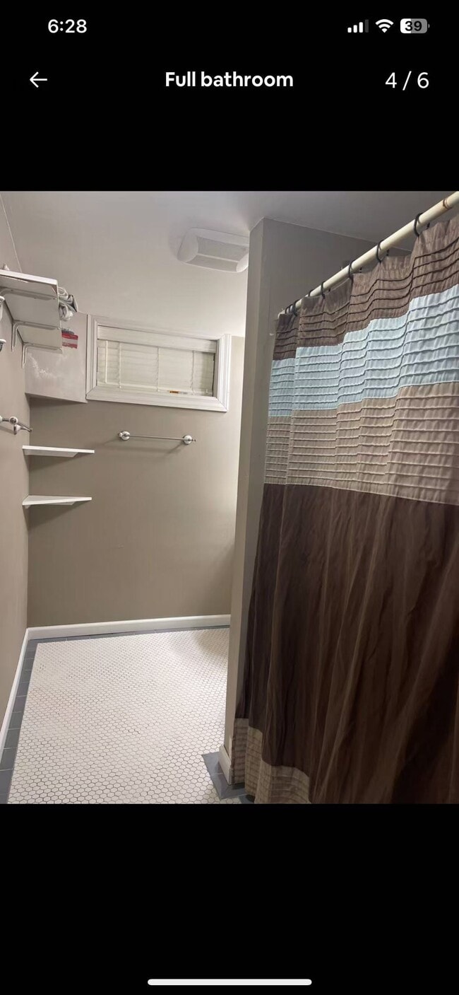 Foto del edificio - 28 Lathrop St