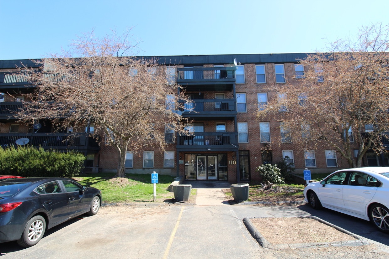 110 Kane St, West Hartford, CT 06119 Apartments in West Hartford, CT