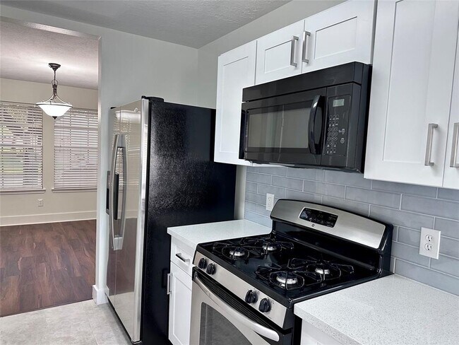 Building Photo - 10126 Farrell Dr